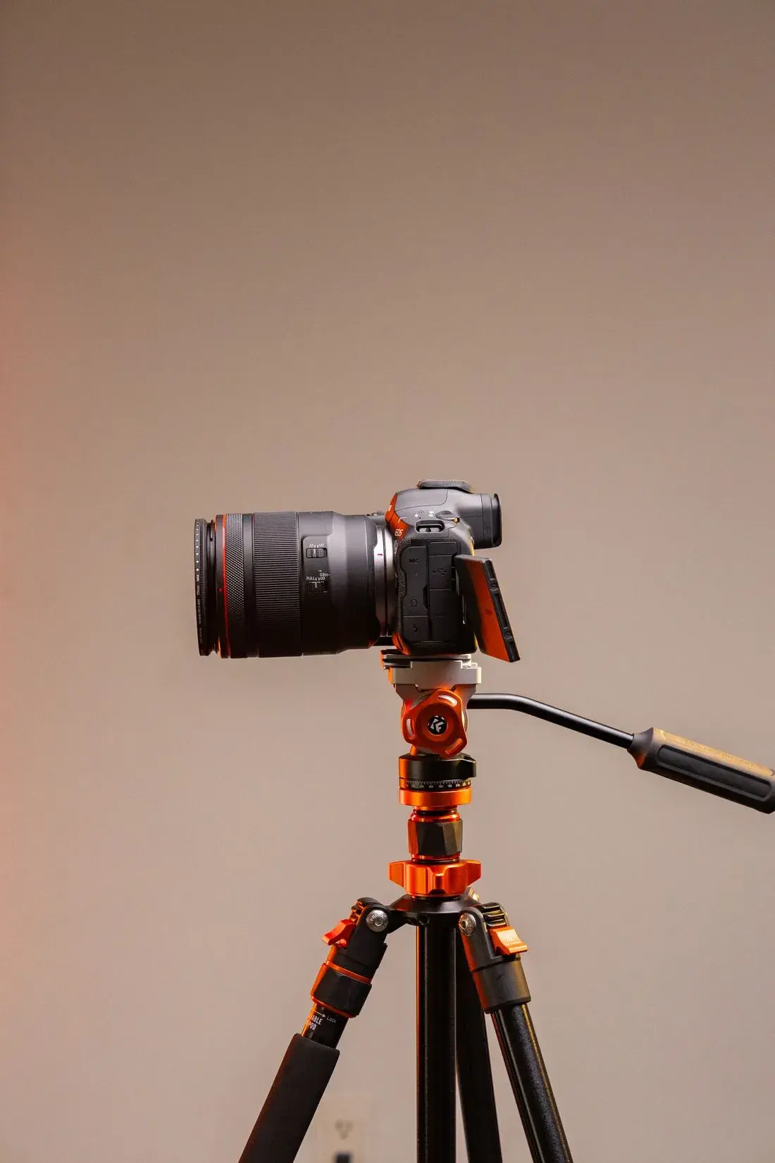 Maximizing Visual Impact: Tips for Designing an Engaging Podcast Video Studio